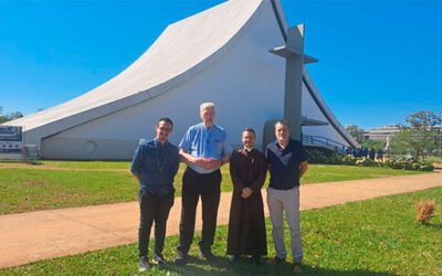 Padre Eduardo visita a Catedral Militar em Brasília e avança na parceria com a Comunidade Renascidos em Pentecostes